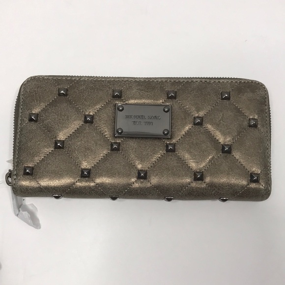 MICHAEL KORS Dark Gray Quilted Leather Wallet - Picture 2 of 5